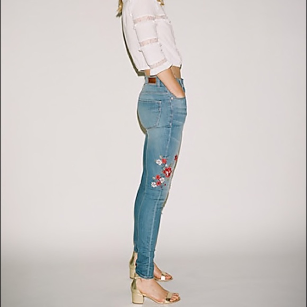 High Waisted Embroidered Ankle Jean Legging